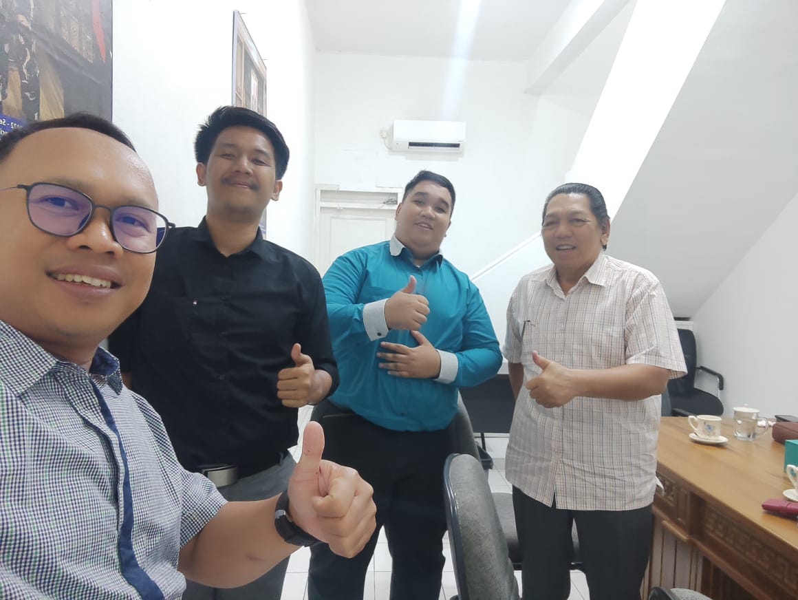 Pertemuan dengan pendiri yayasan keagamaan (persatuan 13 Gereja) di Sentul City terkait penunjukkan Y.S.N & Associates sebagai bidang hukum yayasan tersebut.